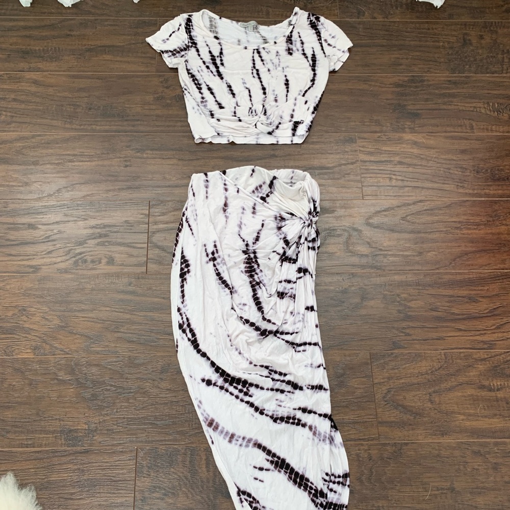 Size XS maxi skirt set